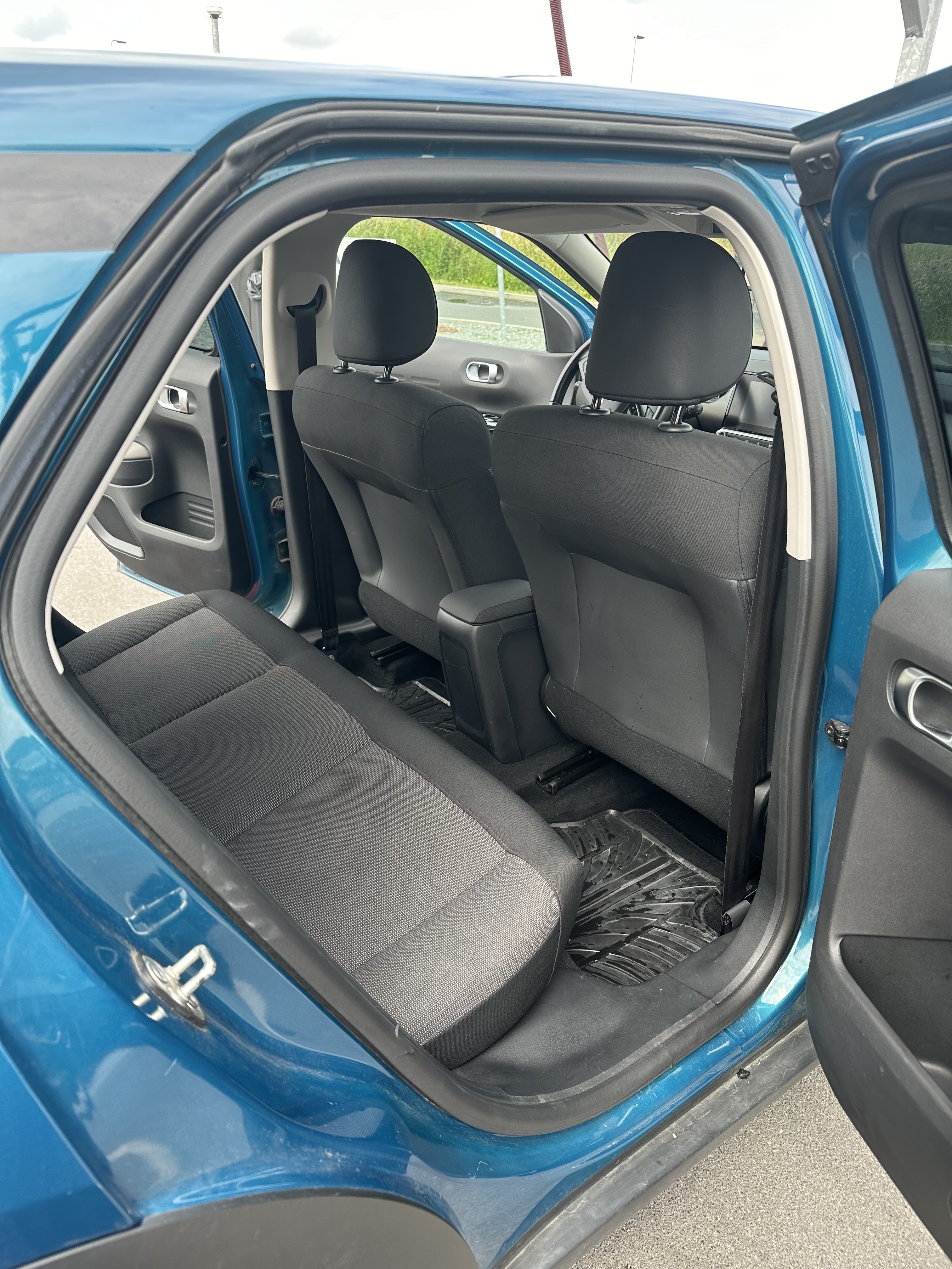 Turquoise Citroën C4 Cactus fra 2019