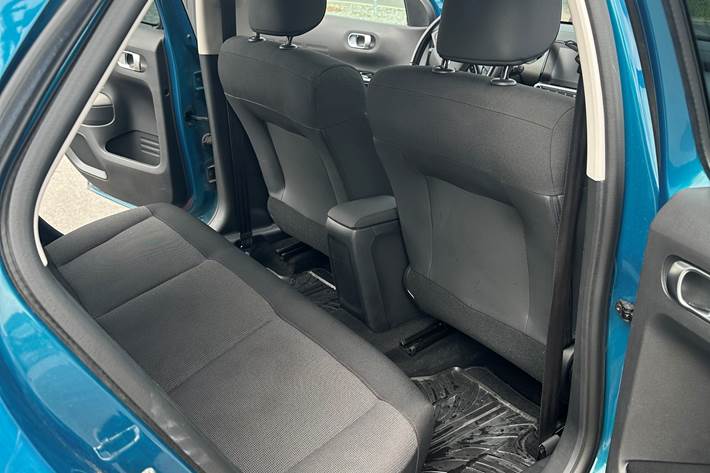 Turquoise Citroën C4 Cactus fra 2019