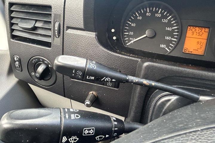Hvid Mercedes Sprinter 316 fra 2011
