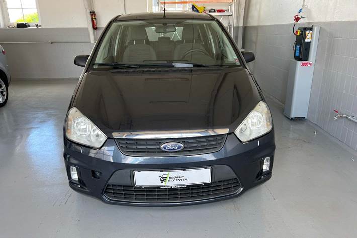 Grå Ford C-MAX fra 2008