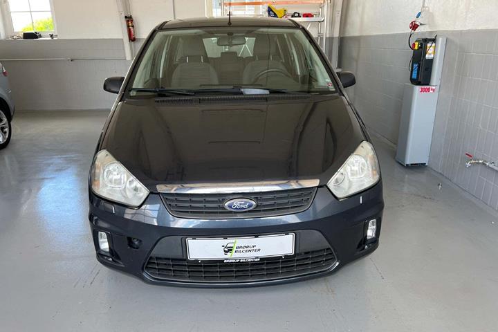 Grå Ford C-MAX fra 2008