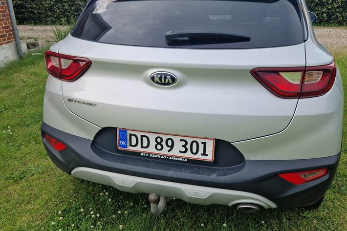 Grå Kia Stonic fra 2018