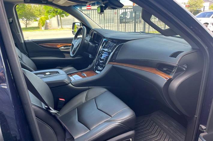 Blå Cadillac Escalade fra 2017