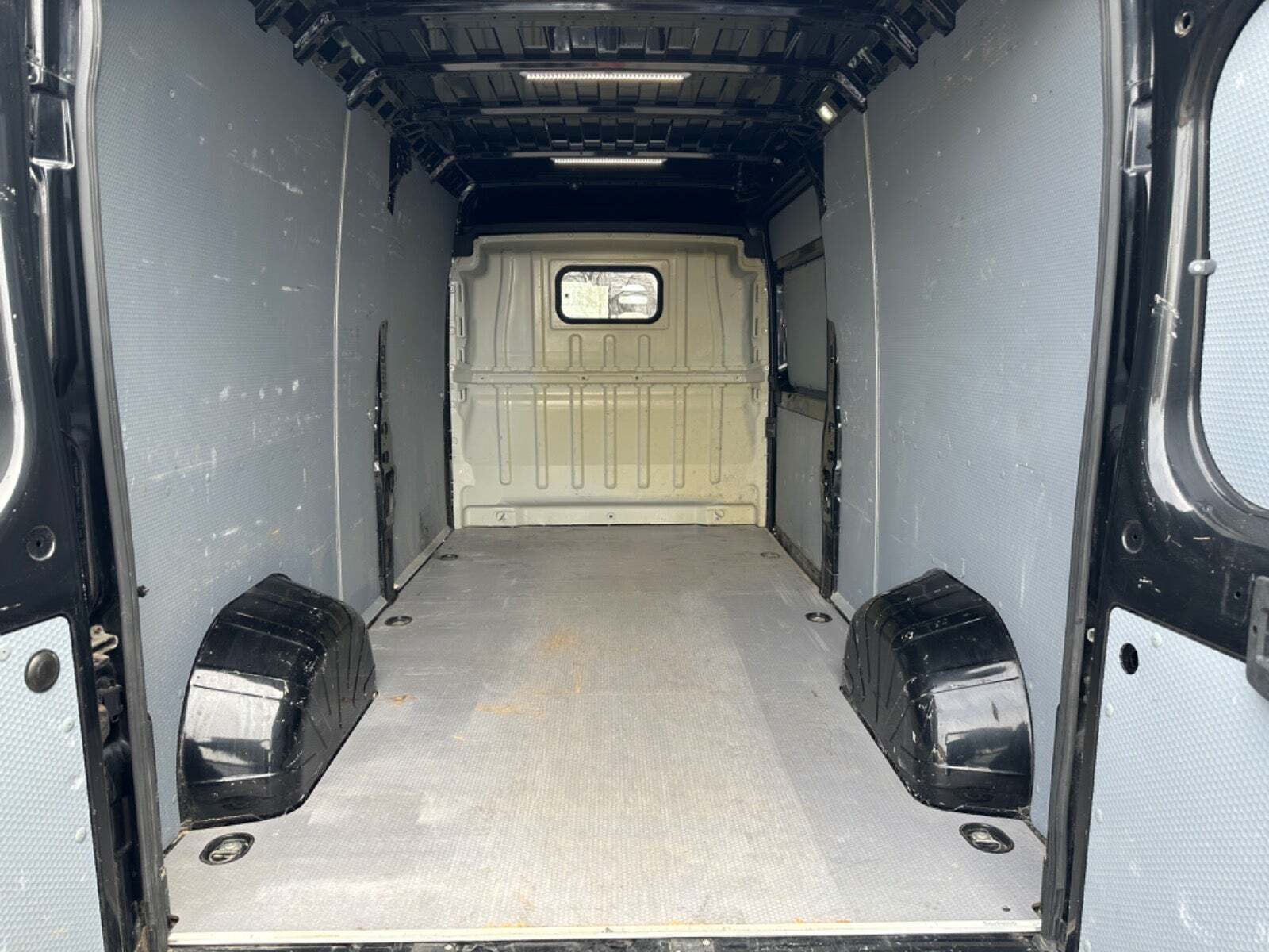 Peugeot Boxer 333 2,0 BlueHDi 163 L3H2 Premium