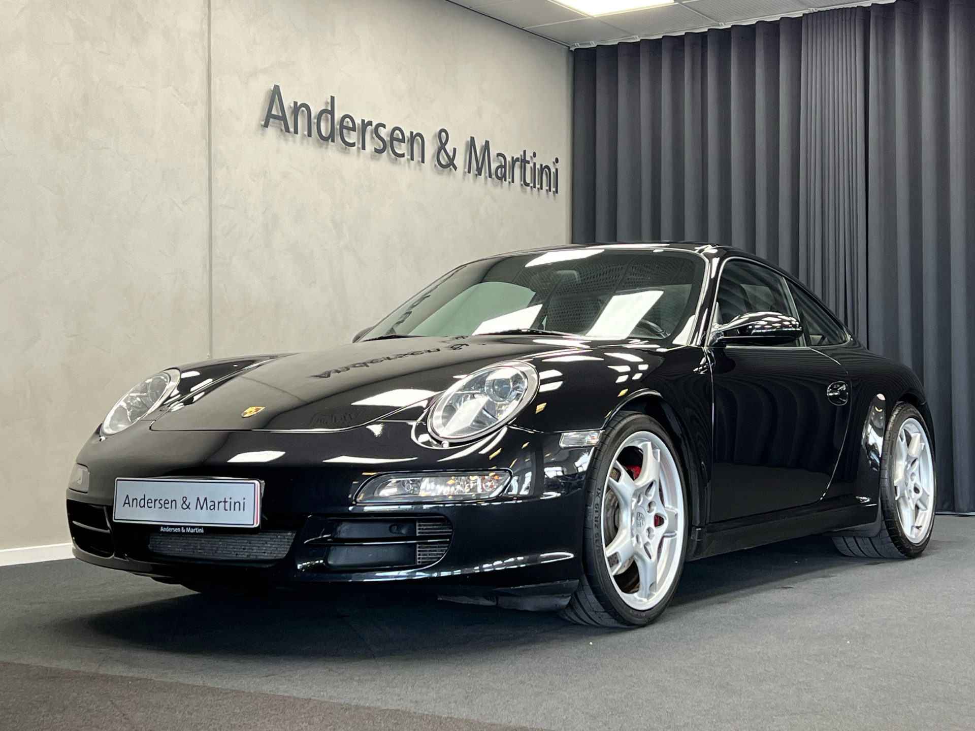 Sort Porsche 911 fra 2005