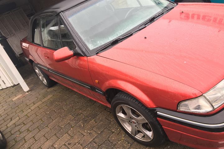 Rød Rover 216 fra 1994