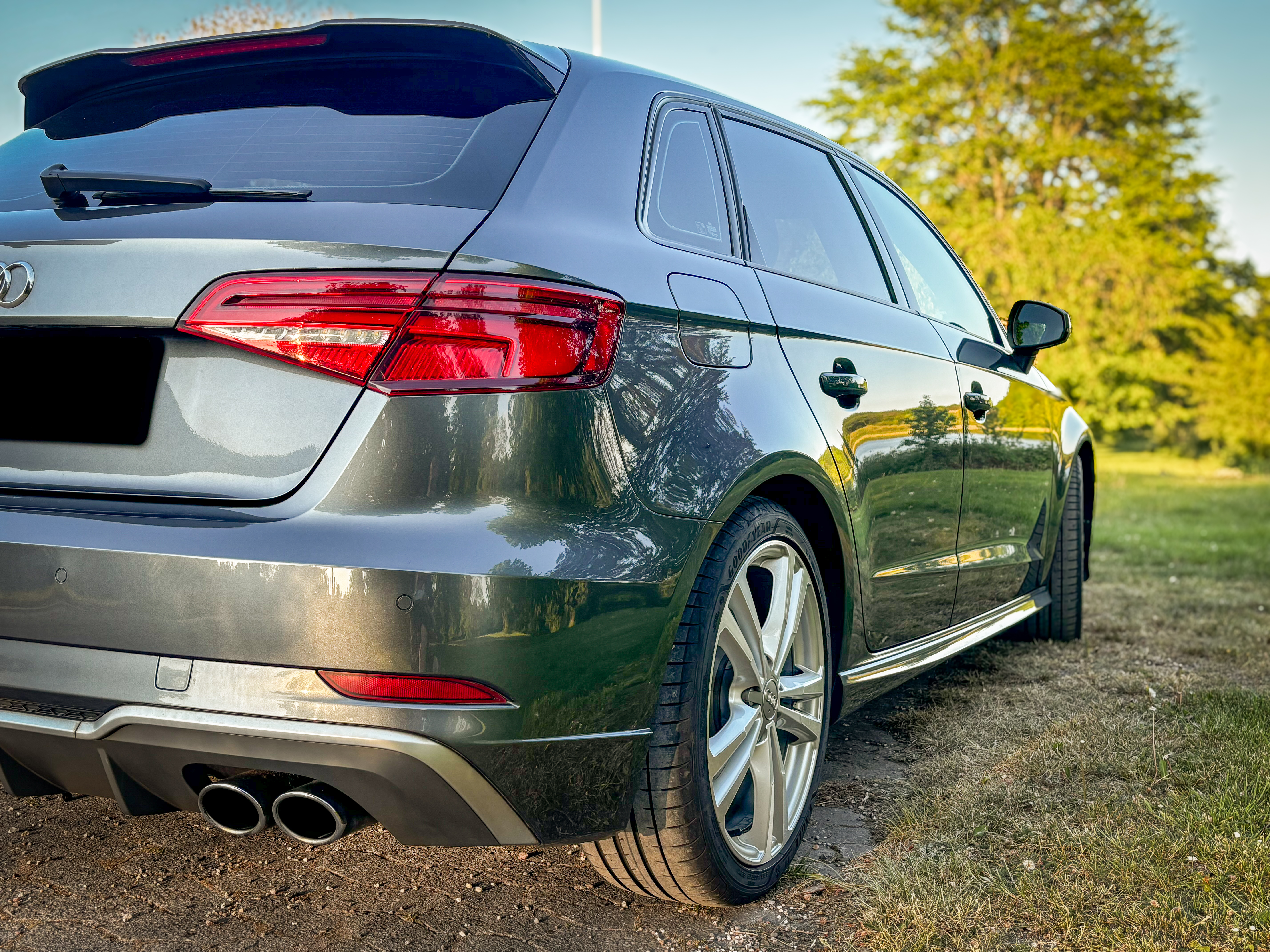 Grå Audi S3 Sportback fra 2017