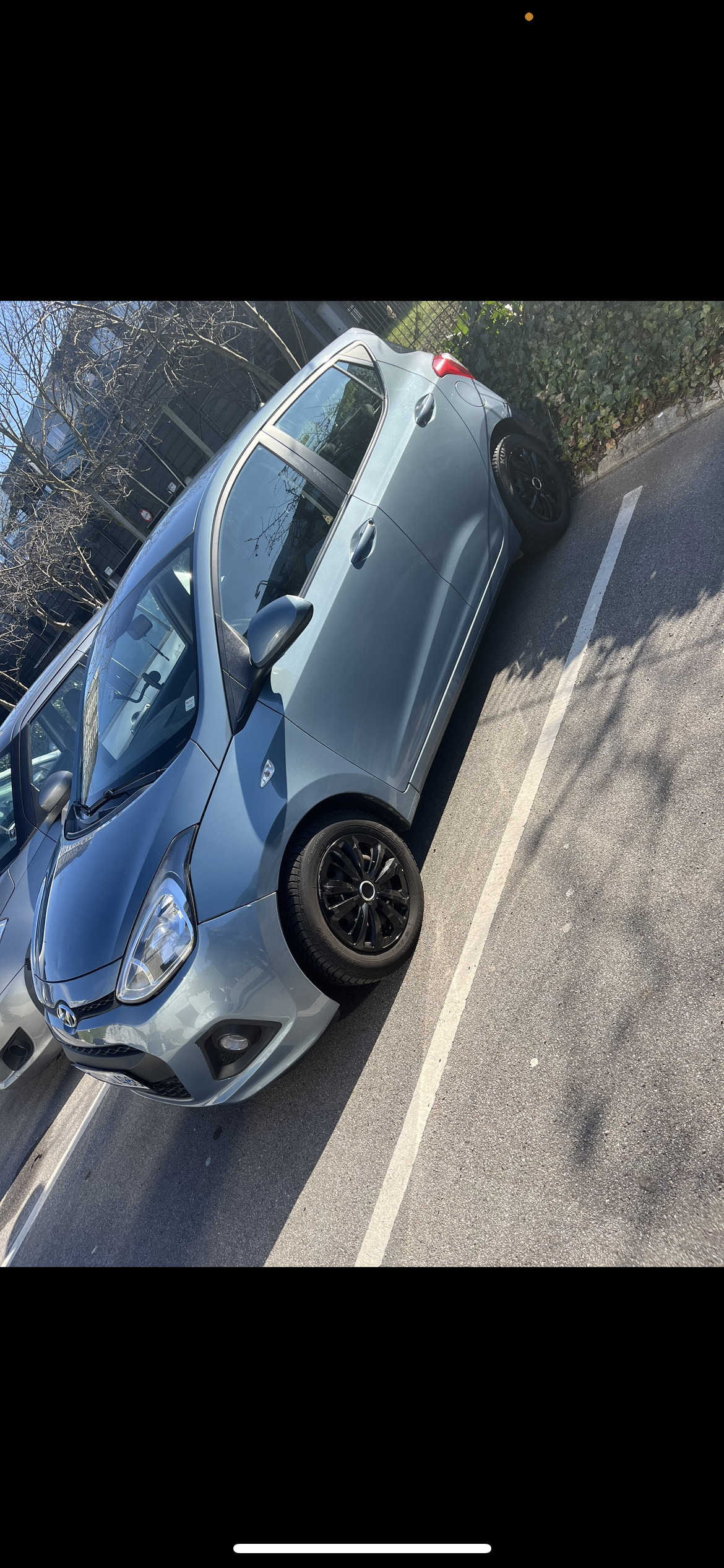Blå Hyundai i10 fra 2015
