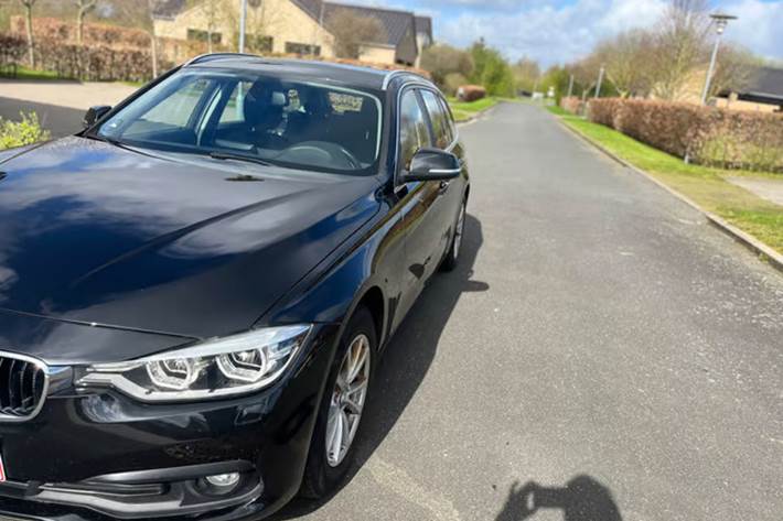 Sort BMW 3-Serie fra 2019