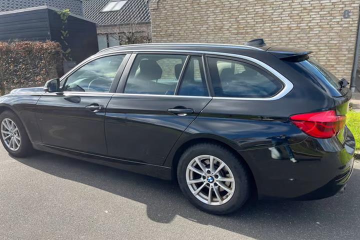 Sort BMW 3-Serie fra 2019