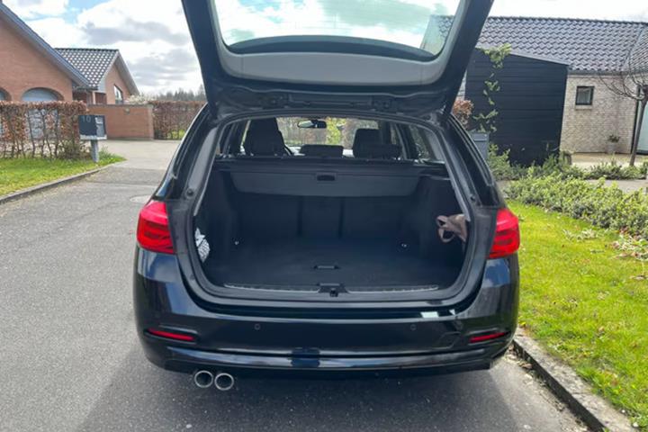 Sort BMW 3-Serie fra 2019