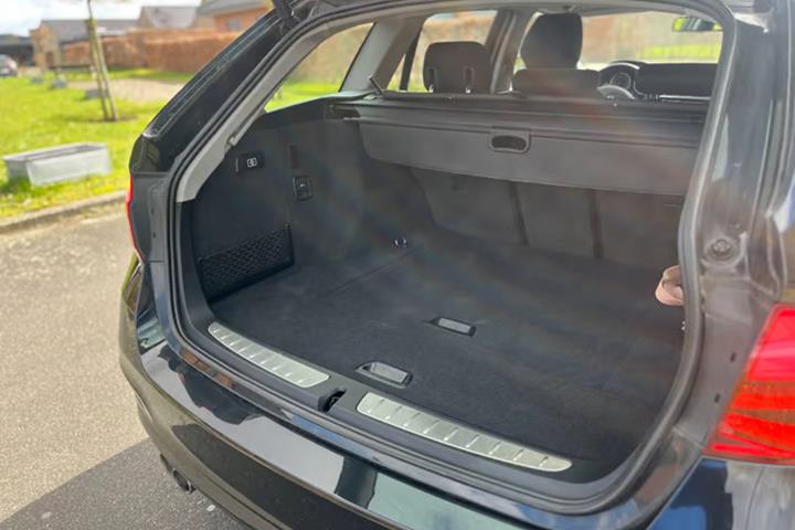 Sort BMW 3-Serie fra 2019