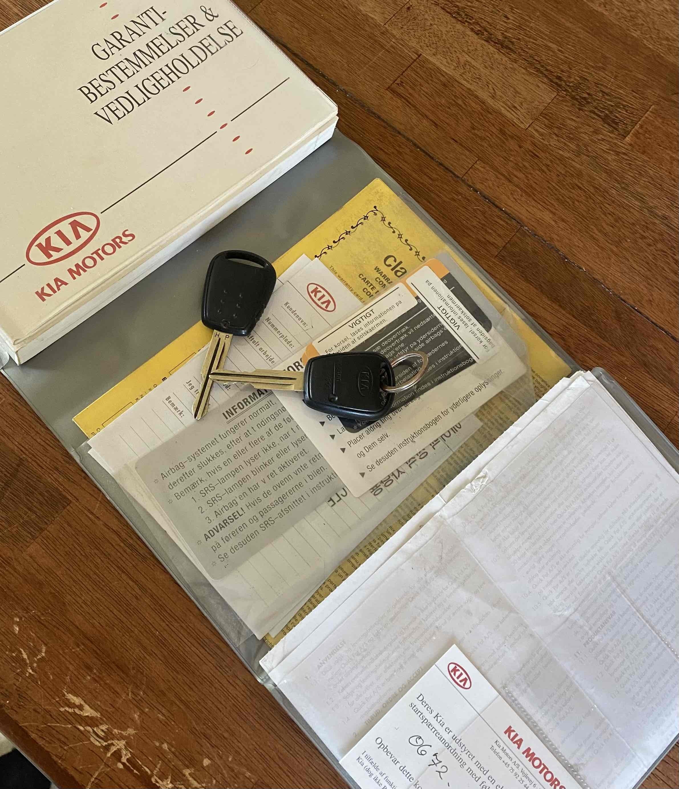 Grå Kia Picanto fra 2004