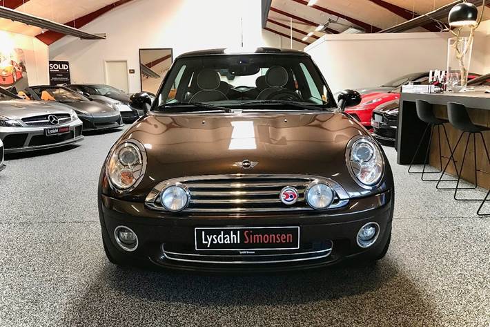 Brun Mini Cooper fra 2010