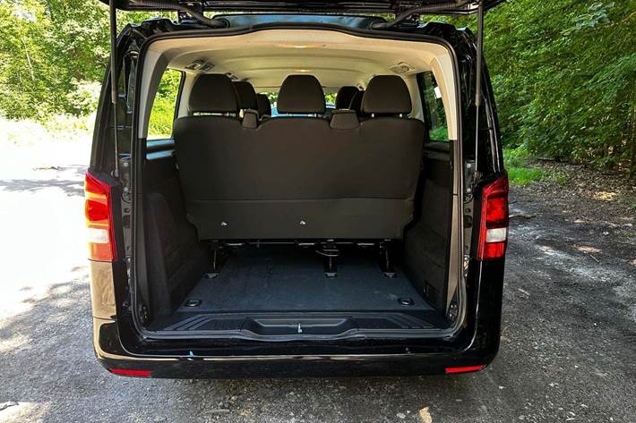 Sort Mercedes eVito 129 fra 2022