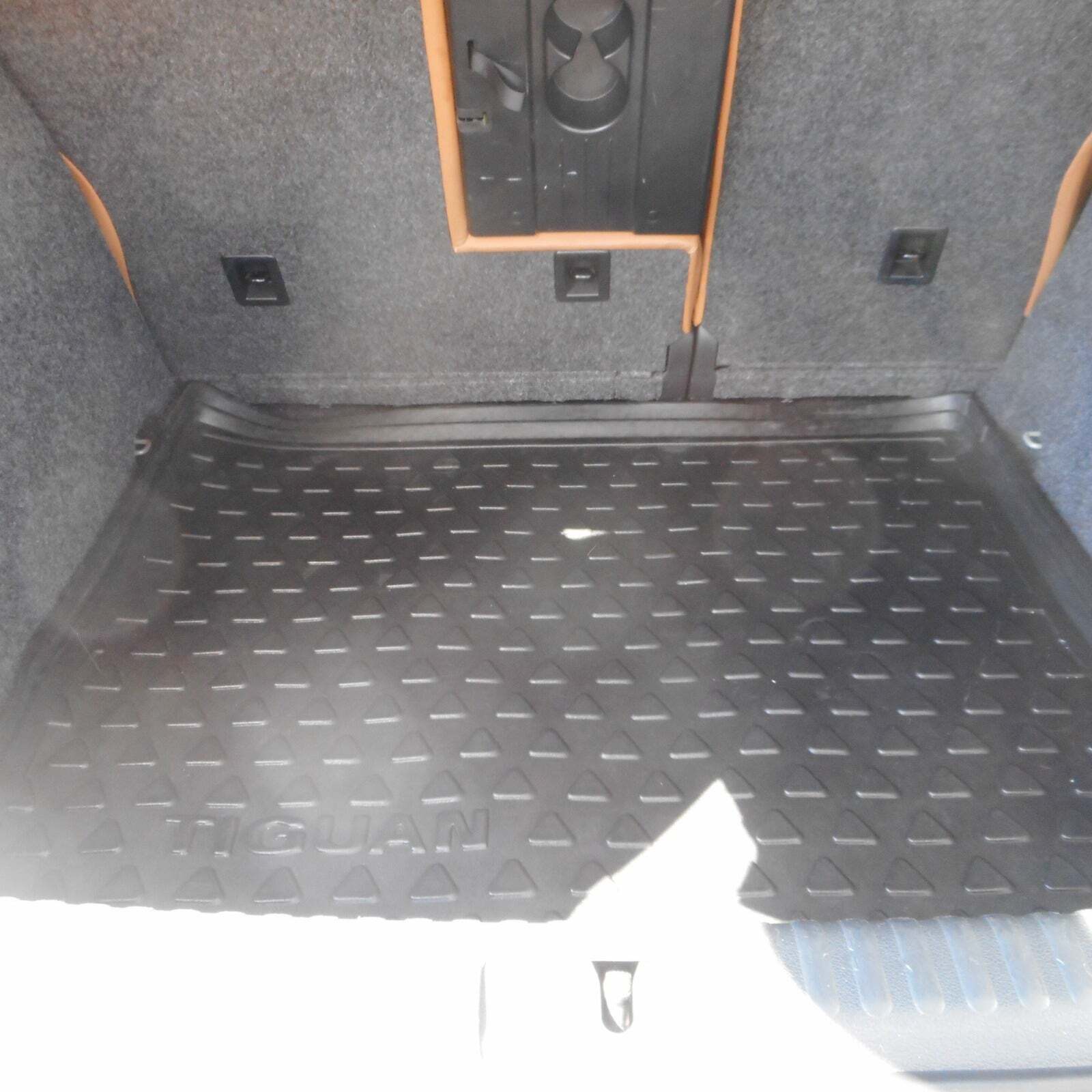 Sølv VW Tiguan fra 2014