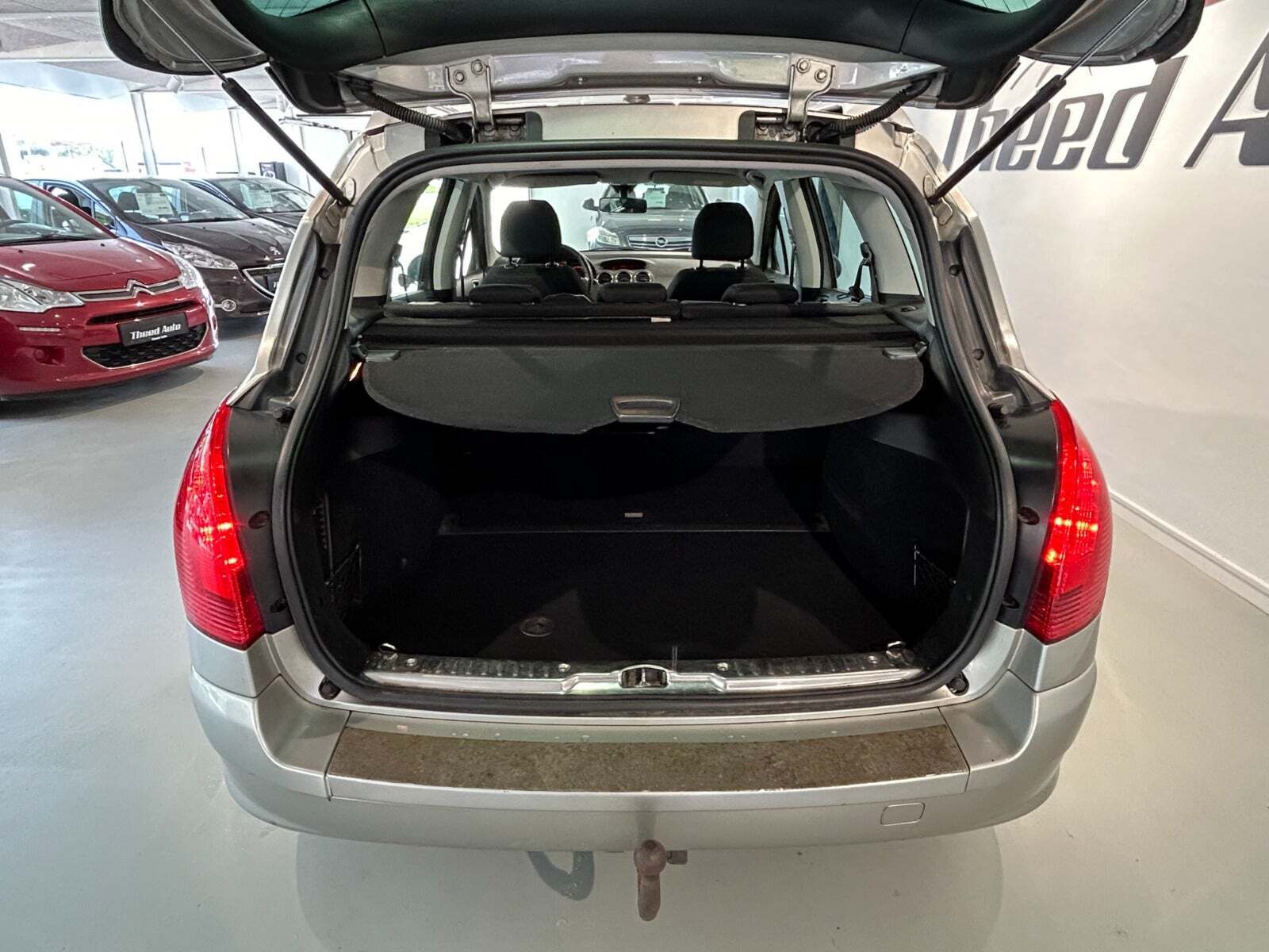 Sølv Peugeot 308 fra 2009