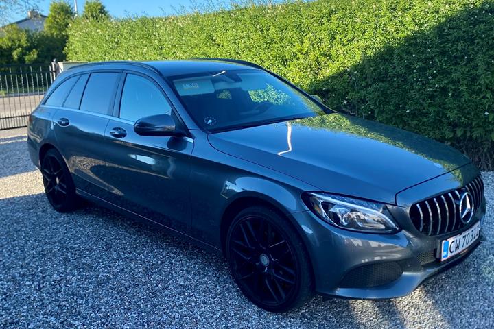 Grå Mercedes C-Klasse fra 2016