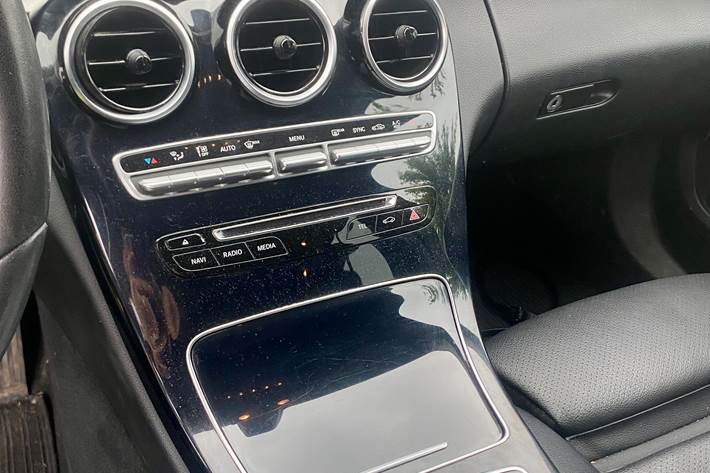 Grå Mercedes C-Klasse fra 2016