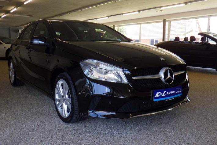 Sort Mercedes A200 fra 2016