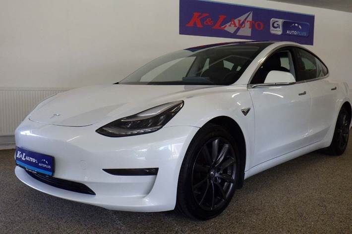 Hvid Tesla Model 3 fra 2020