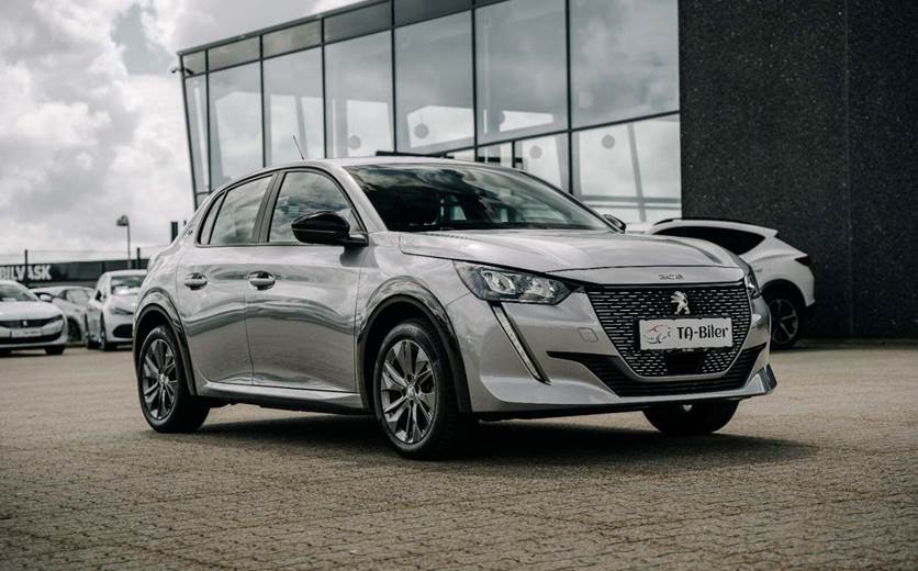 Peugeot e-208