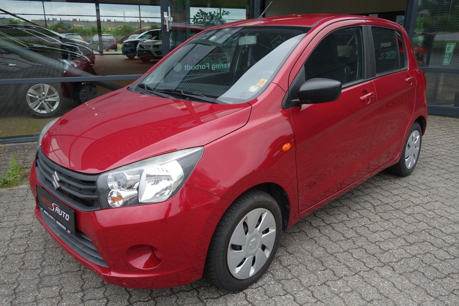 Rød Suzuki Celerio fra 2015