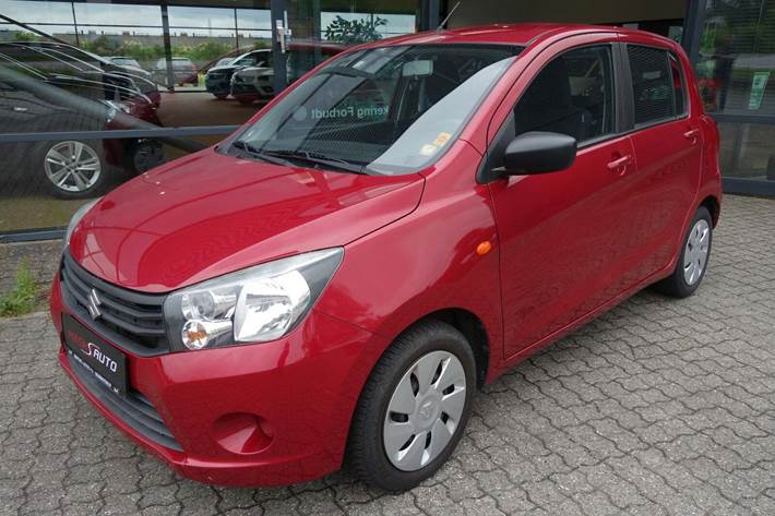 Rød Suzuki Celerio fra 2015
