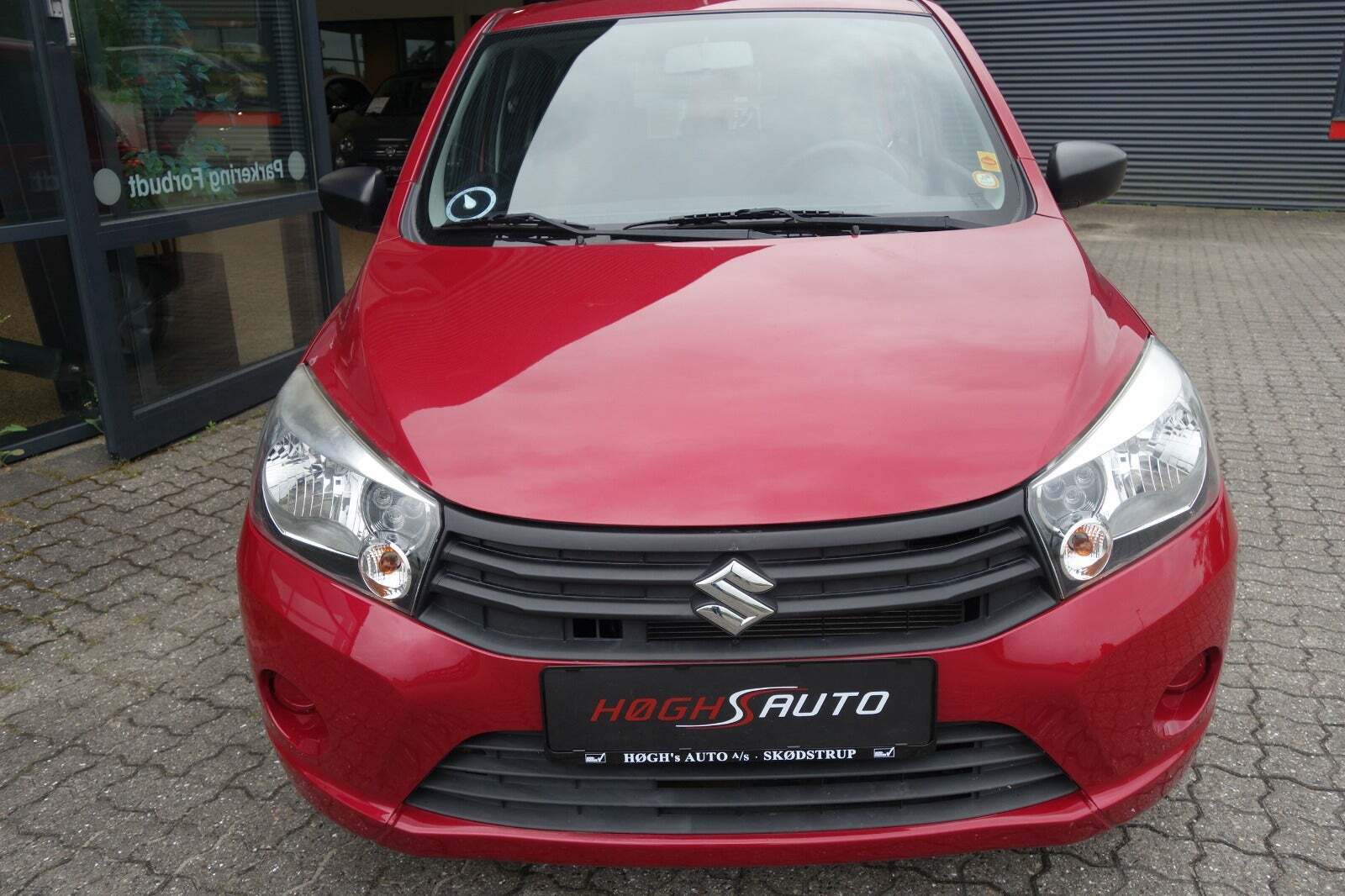 Rød Suzuki Celerio fra 2015