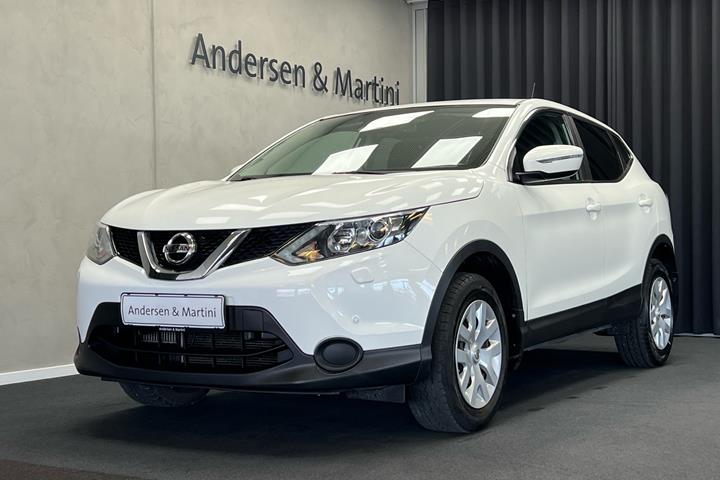 Hvid Nissan Qashqai fra 2017 set udefra