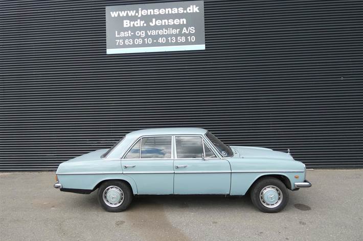 undefined Mercedes 200 fra 1969