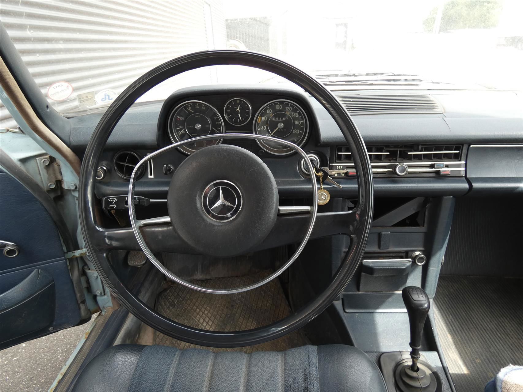 undefined Mercedes 200 fra 1969