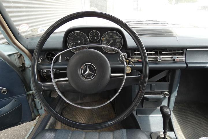 undefined Mercedes 200 fra 1969