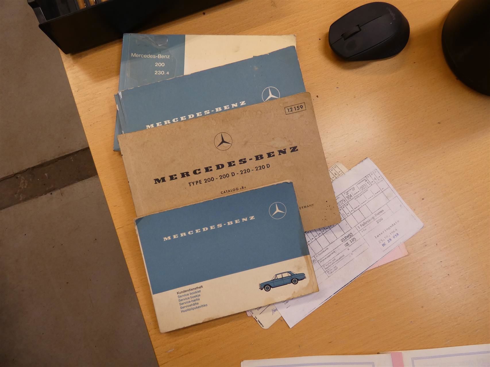 undefined Mercedes 200 fra 1969