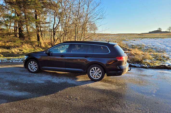 Sort VW Passat fra 2015