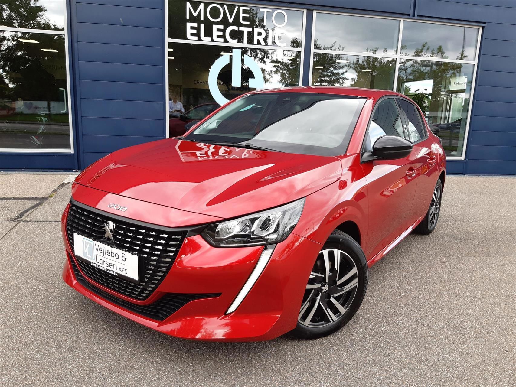 Rød Peugeot 208 fra 2023