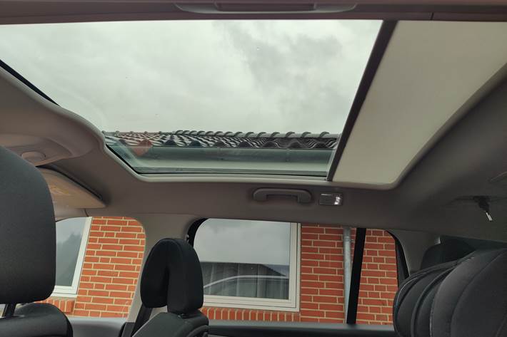 Grå Citroën Grand C4 Picasso fra 2019