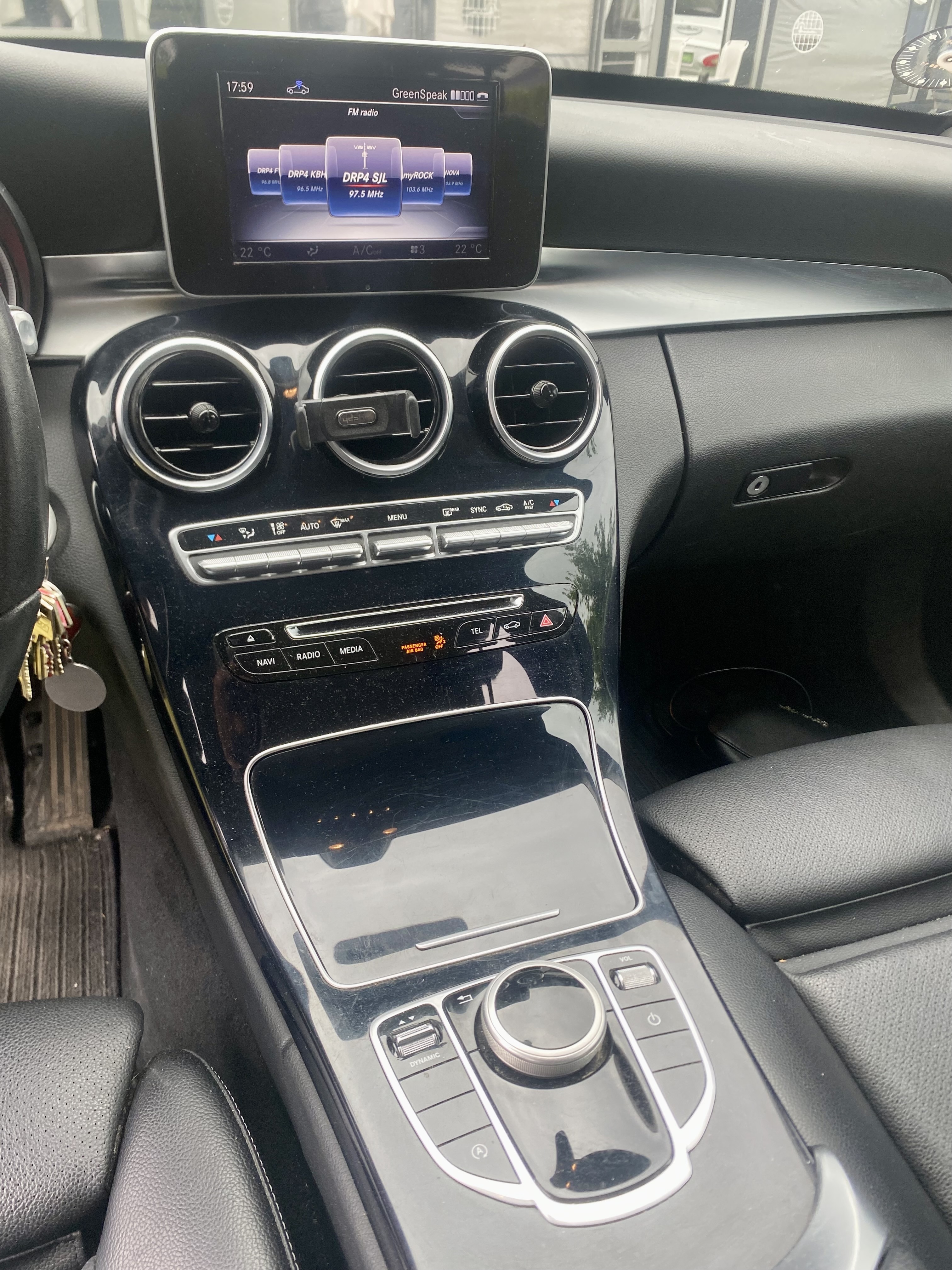 Grå Mercedes C-Klasse fra 2016