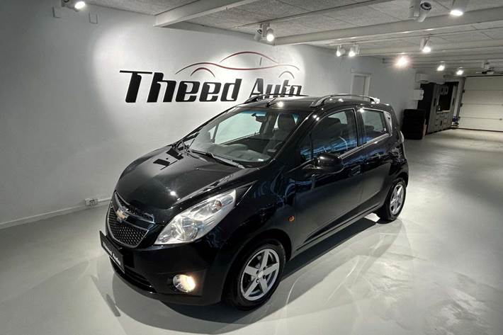 Sort Chevrolet Spark fra 2010 set udefra