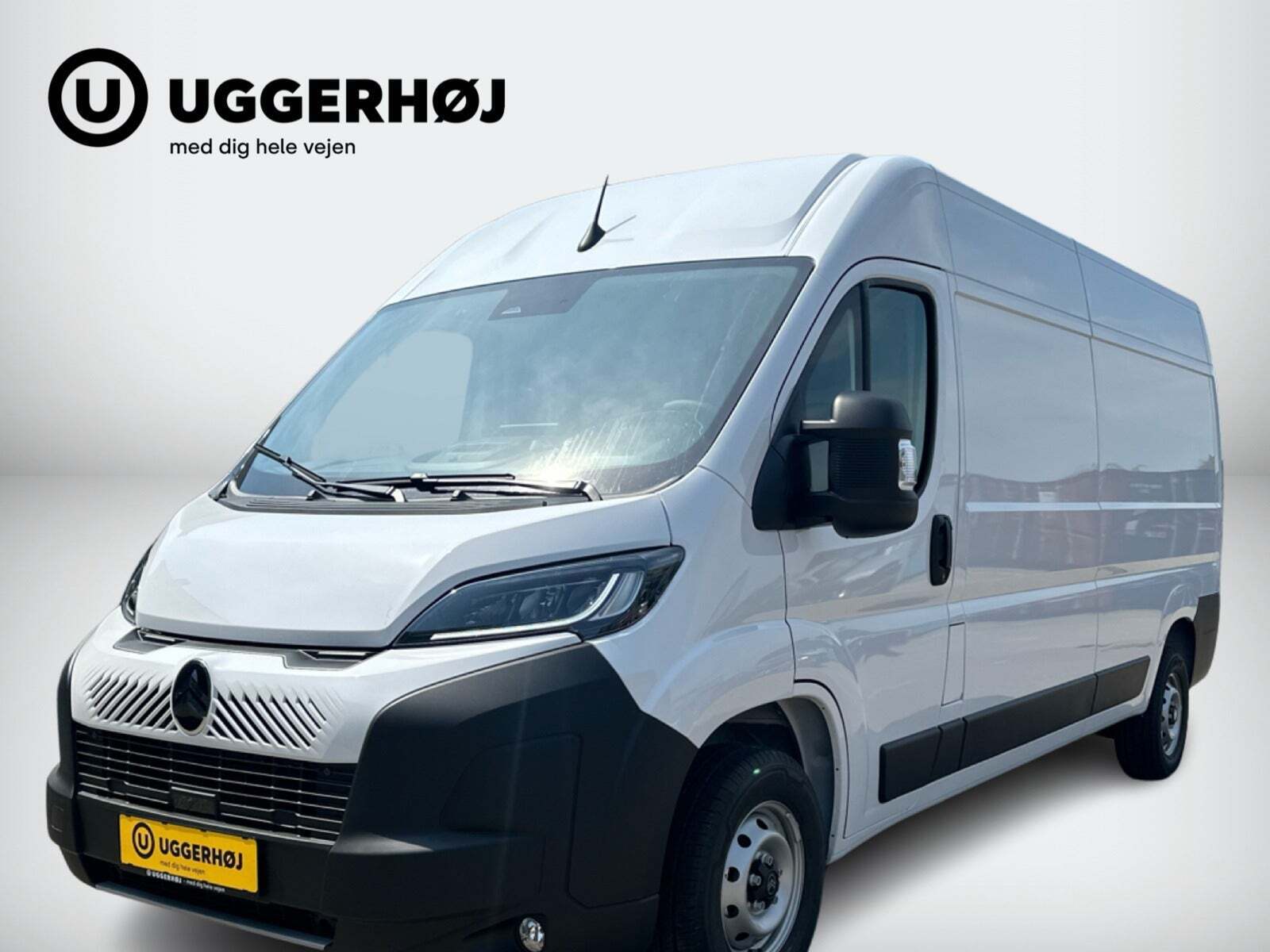 Hvid Citroën Jumper 33 fra 2025 set udefra