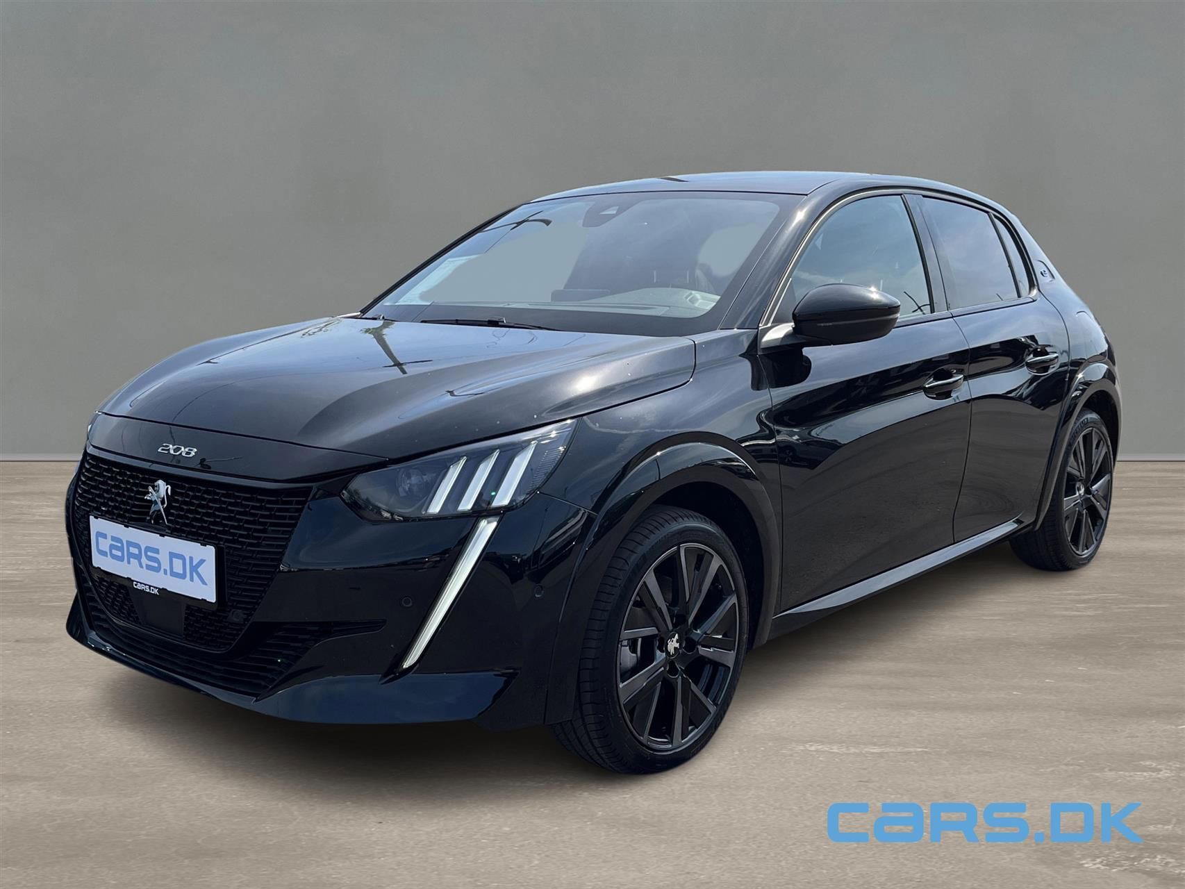 Sort Peugeot e-208 fra 2023