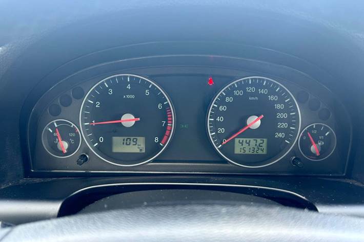 Sølv Ford Mondeo fra 2006