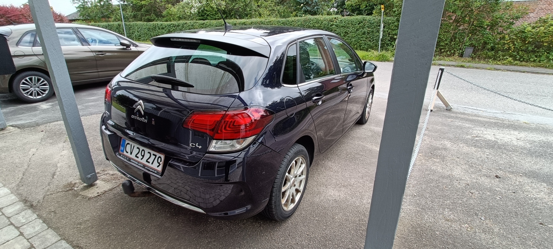 Blå Citroën C4 fra 2015