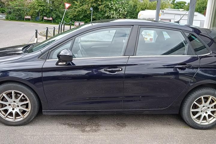 Blå Citroën C4 fra 2015