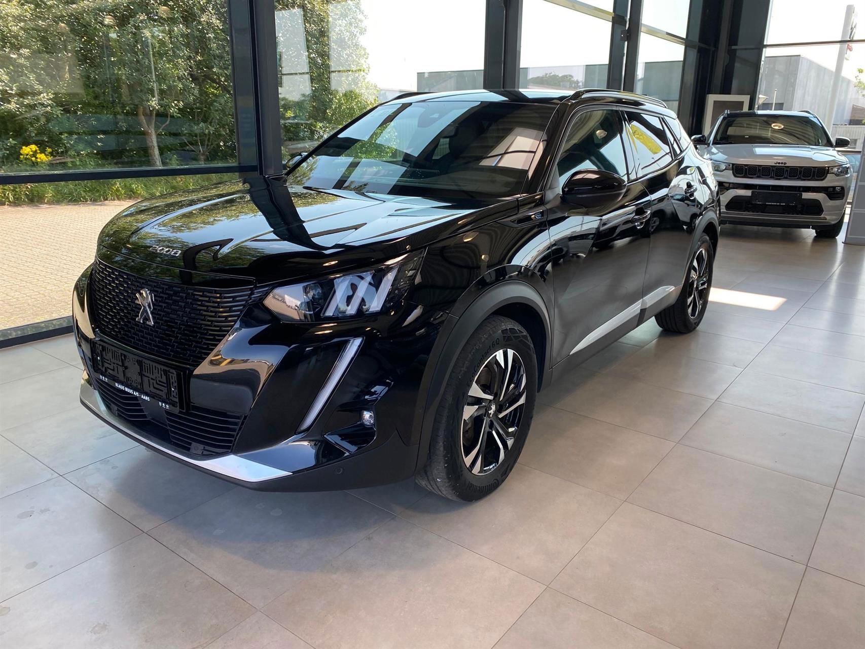 Sort Peugeot e-2008 fra 2022