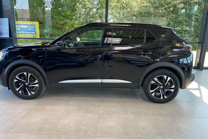 Sort Peugeot e-2008 fra 2022