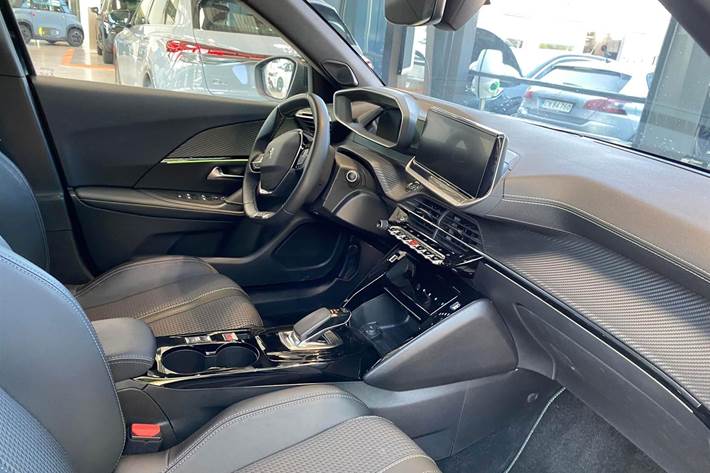 Sort Peugeot e-2008 fra 2022