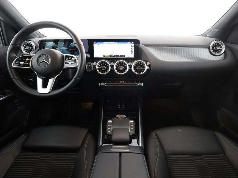 Hvid Mercedes EQA250 fra 2022