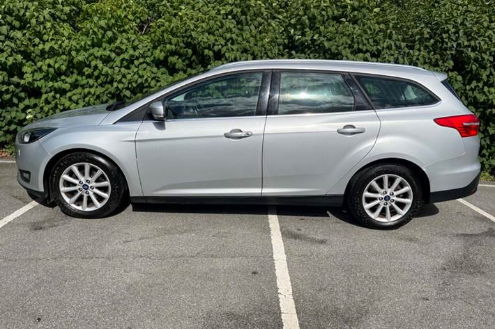 Sølv Ford Focus fra 2017