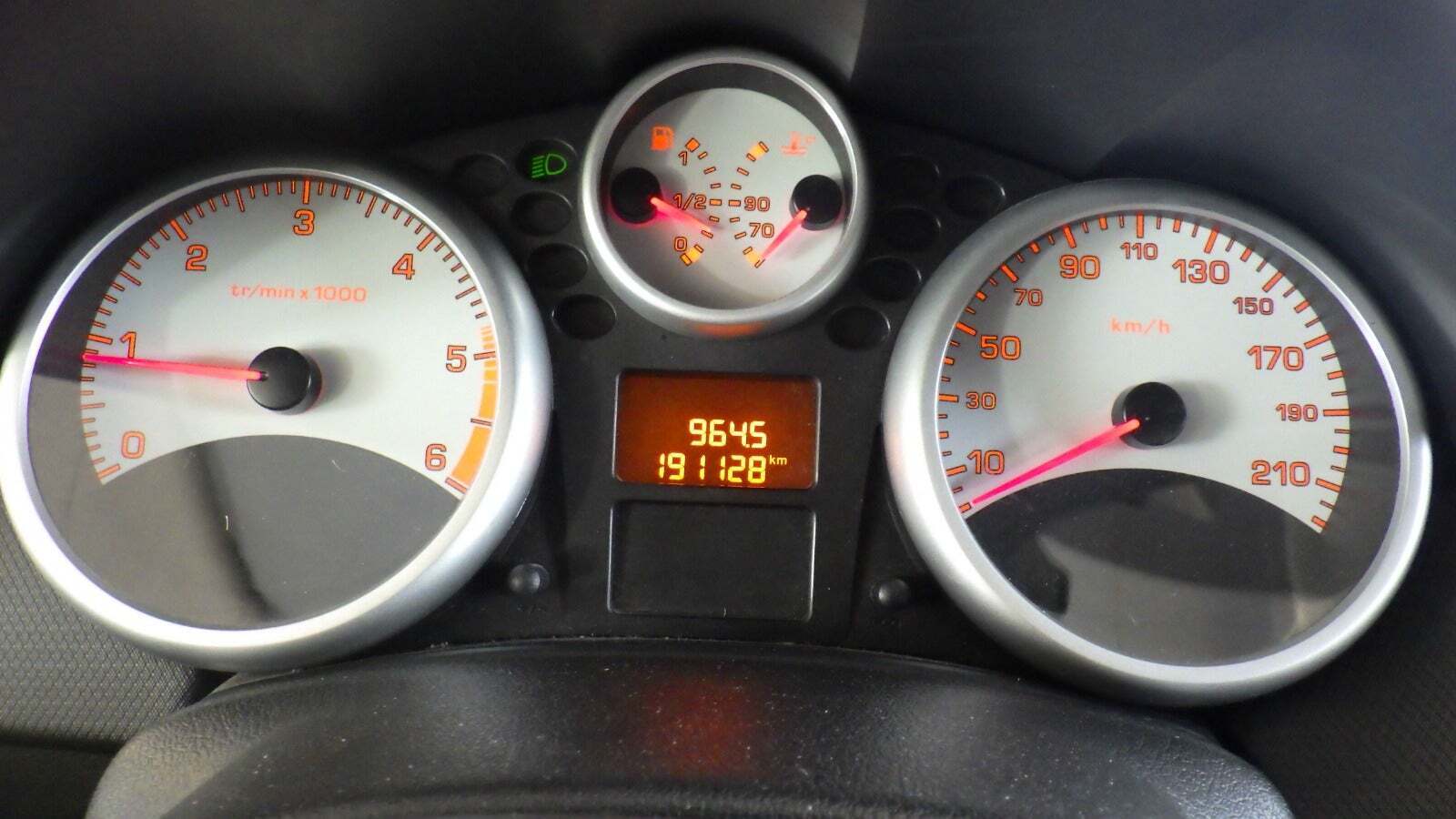 Sort Peugeot 207 fra 2010